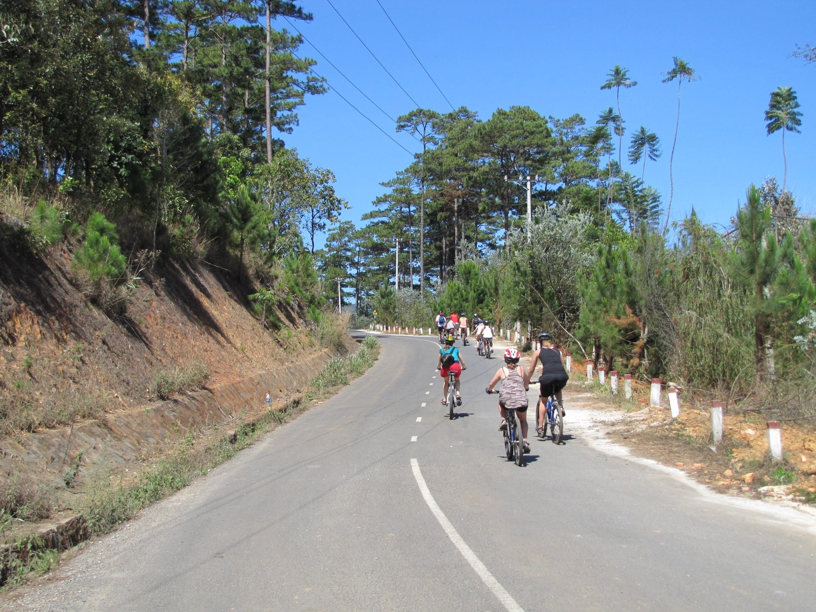 Journey by Bicycle from Da Lat to Nha Trang and Vung Tau 15 Days